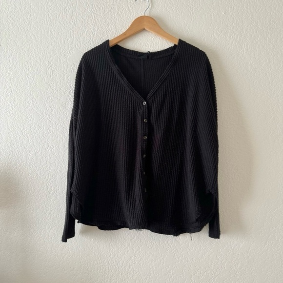 Out from Under Jojo oversized thermal cardigan tee - Picture 5 of 9